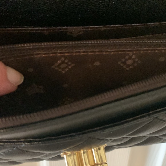 Crossbody - Picture 8 of 8